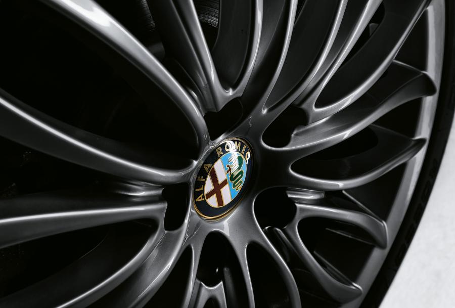 Колеса Alfa Romeo Giulietta Collezione (940) 2015 года  (WW) (фото 8 из 14)
